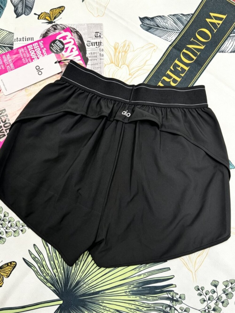 ALO Yoga Match Point Short Black 🖤 Built-In Brief Athletic Shorts - Picture 3 of 8